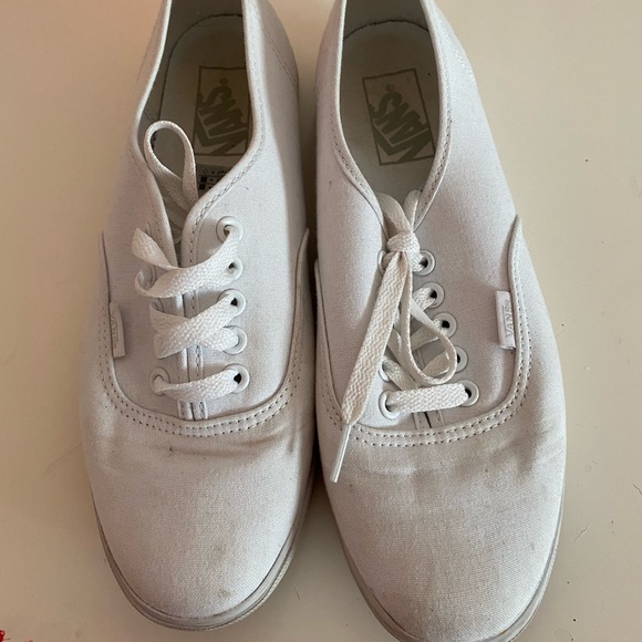 Low top white vans - Picture 2 of 4